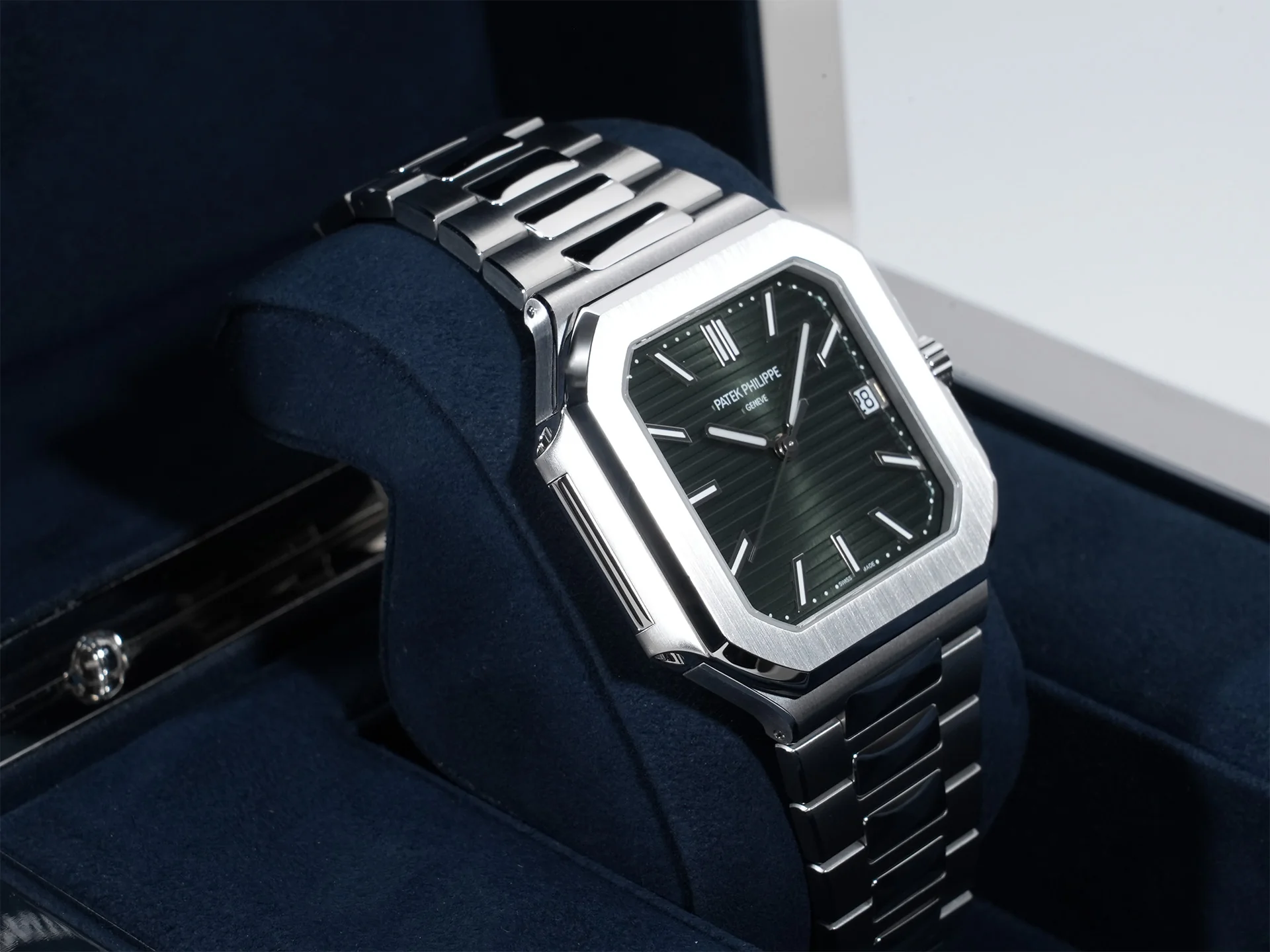 パテックフィリップ キュビタス Ref.5821/1A-001 ステンレススチール グリーン文字盤 - Image 5