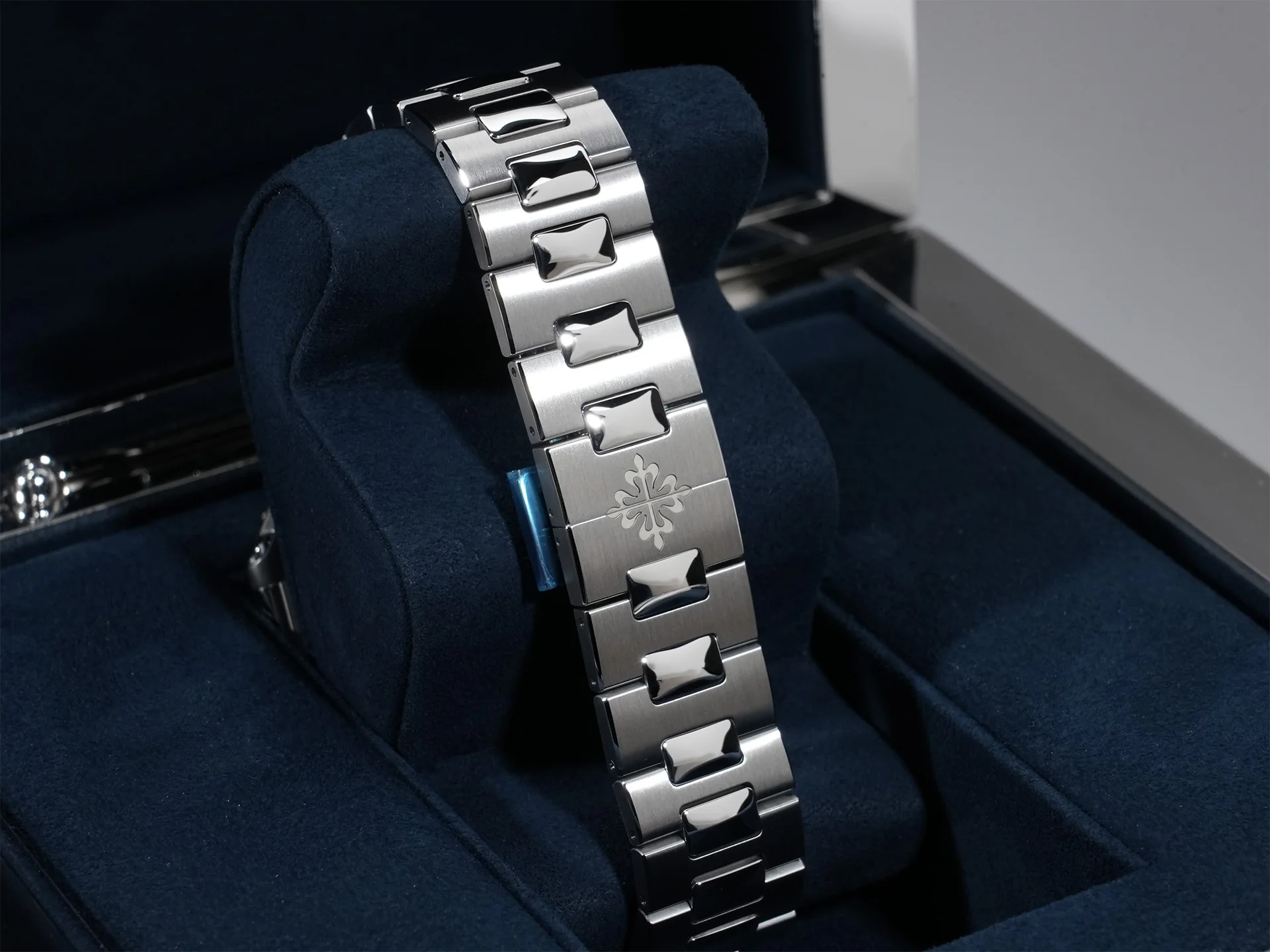 パテックフィリップ キュビタス Ref.5821/1A-001 ステンレススチール グリーン文字盤 - Image 6