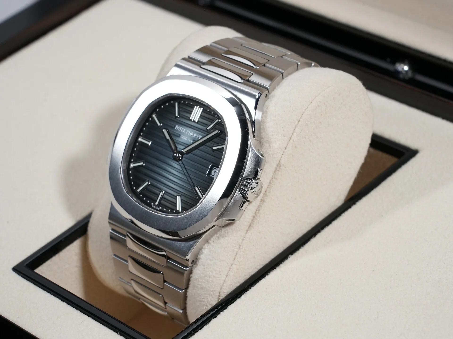 パテックフィリップ ノーチラス Ref.5711/1A-010 ステンレススチール ブルー文字盤 - Image 4