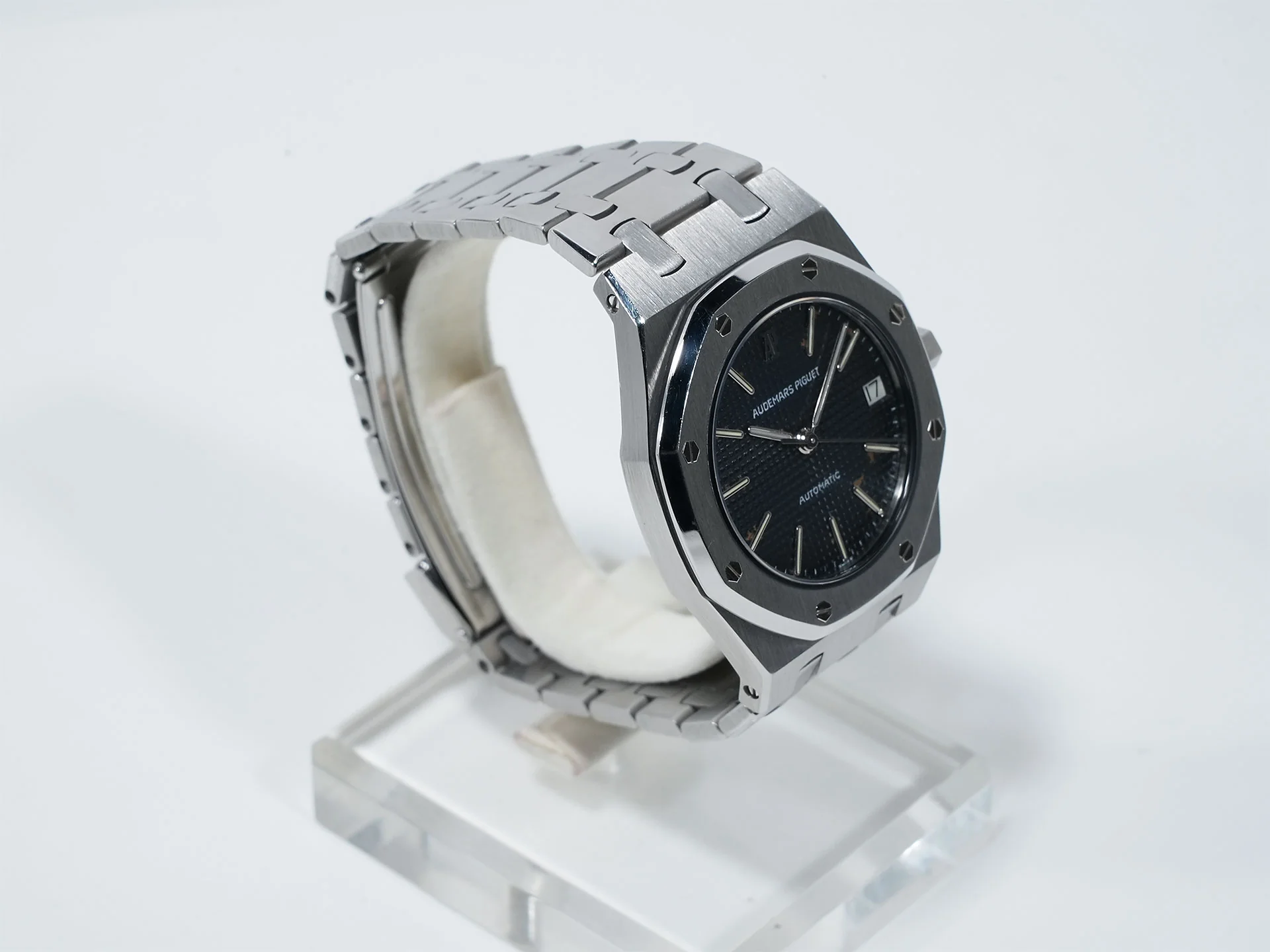 オーデマピゲ ロイヤルオーク Ref.14100ST.OO.0477ST.01 ステンレススチール ブラック文字盤 中古 xgomb77f - Image 5