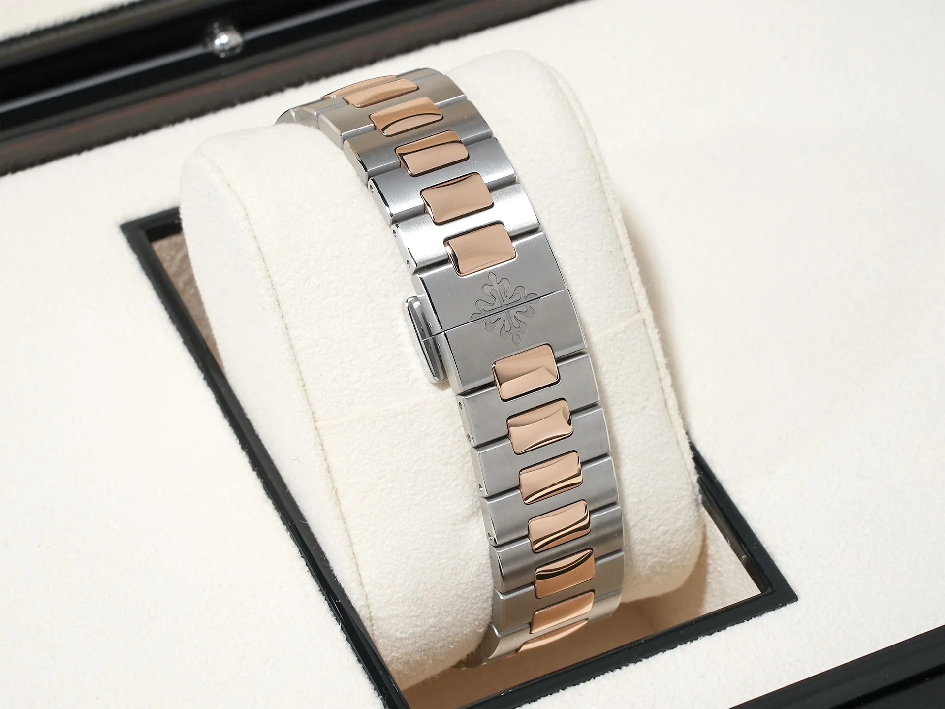パテックフィリップ ノーチラス クロノグラフ Ref.5980/1AR-001 ステンレススチール/ローズゴールド ブルー文字盤 美品 xp899qt5 - Image 7