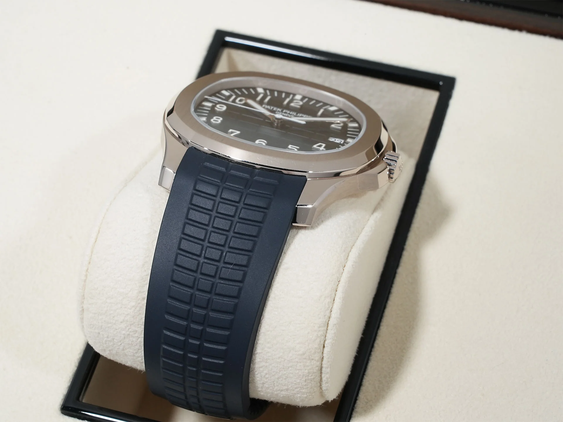パテックフィリップ アクアノート Ref.5168G-001 ホワイトゴールド ミッドナイトブルー文字盤 中古 ymsch67p - Image 6