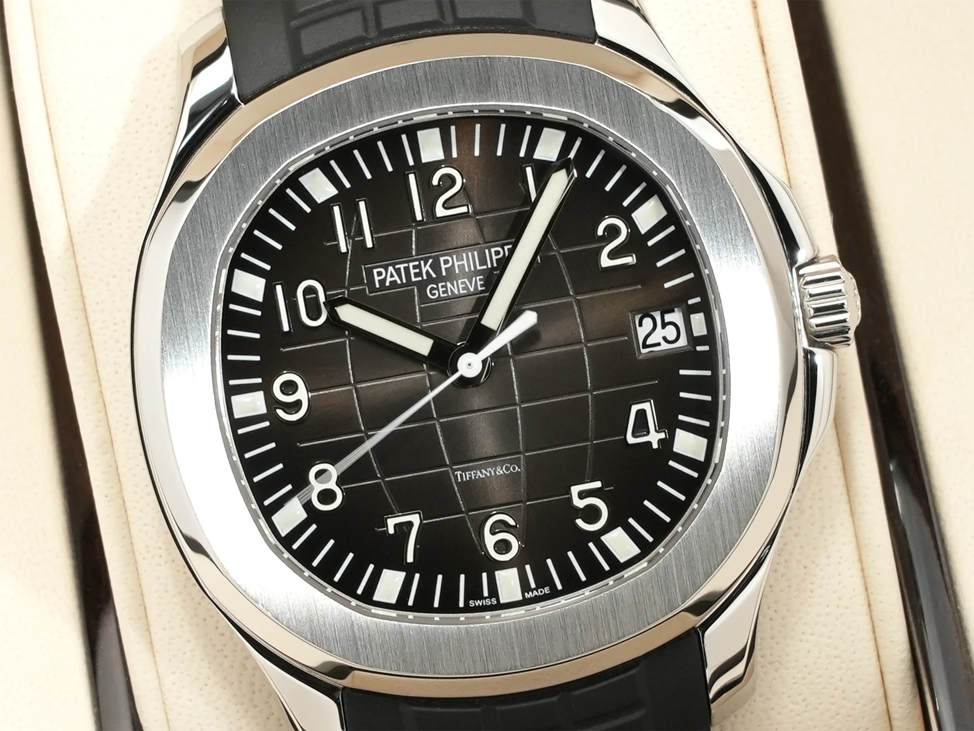 パテックフィリップ アクアノート TIFFANY&CO. Ref.5167A-001 ステンレススチール ブラック文字盤 - Image 3