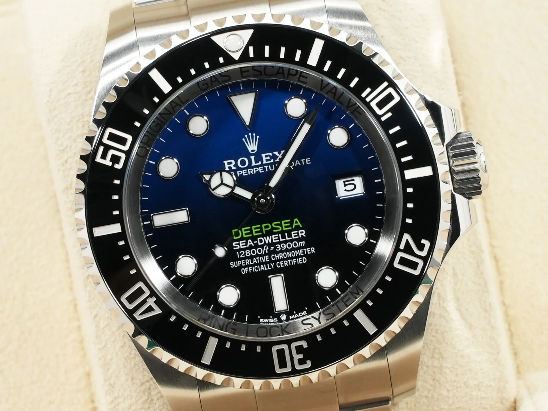 ロレックス シードゥエラー ディープシー Ref.136660 ステンレススチール D-BLUE文字盤 - Image 3