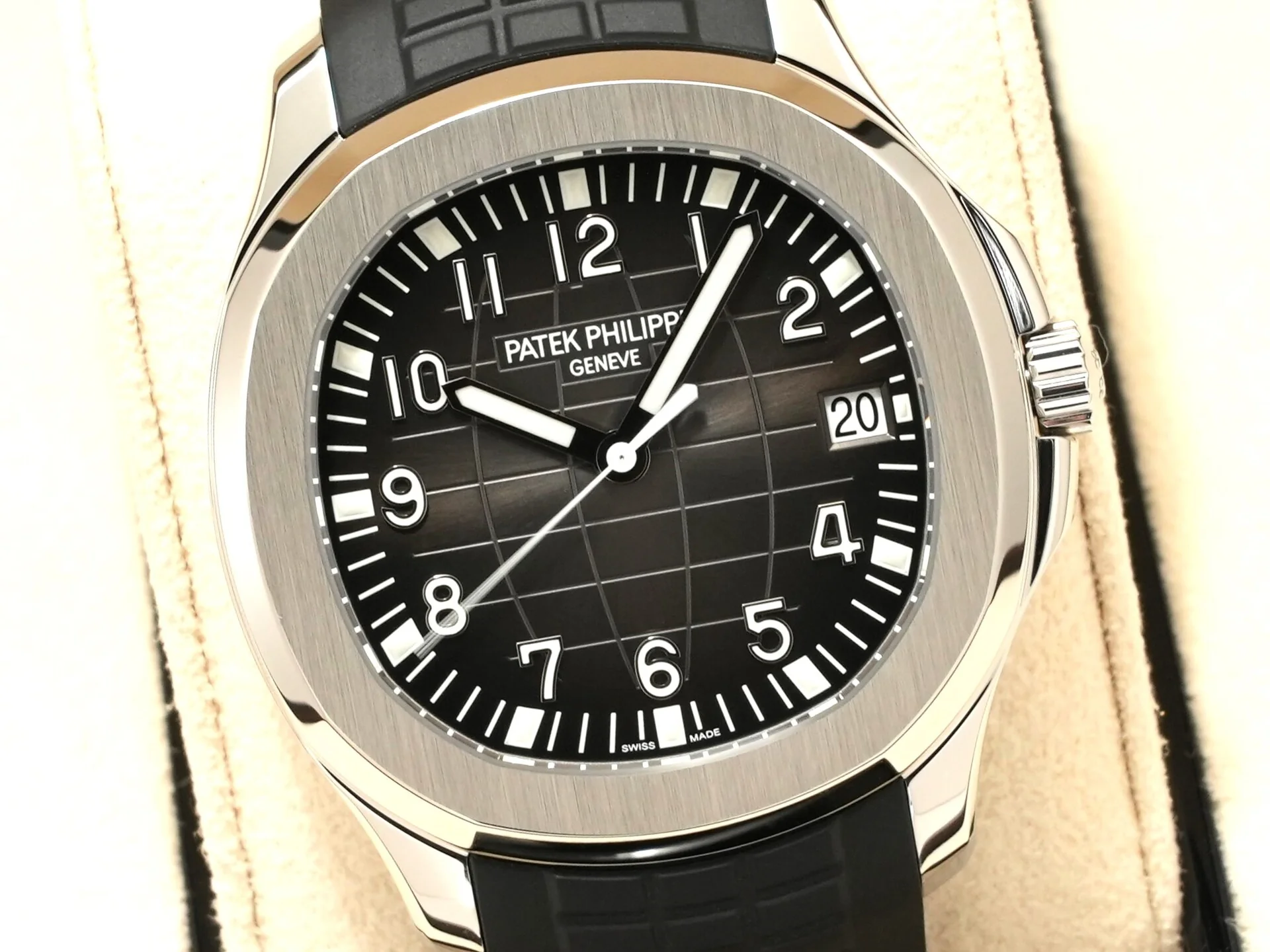 パテックフィリップ アクアノート Ref.5167A-001 ステンレススチール ブラック文字盤 - Image 3